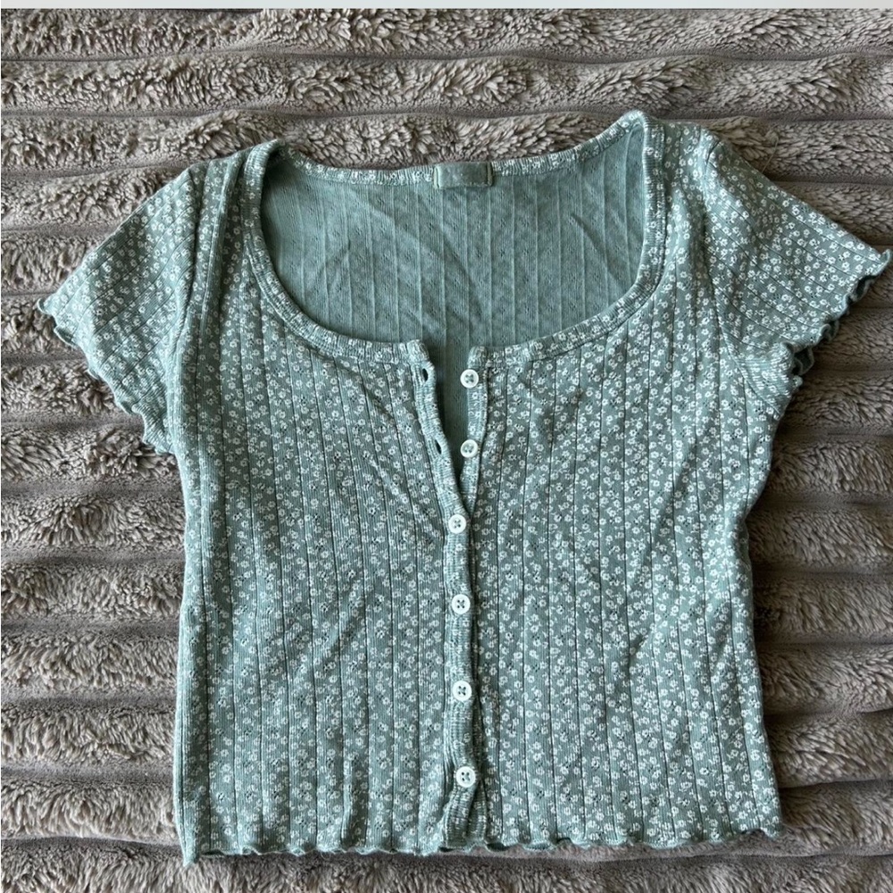 Brandy Melville Button-Down Top - Soft Green Floral